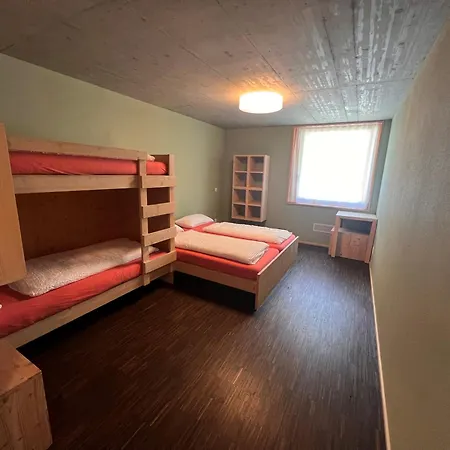 Nova Casa Spinatscha Sedrun Hostel Room photo