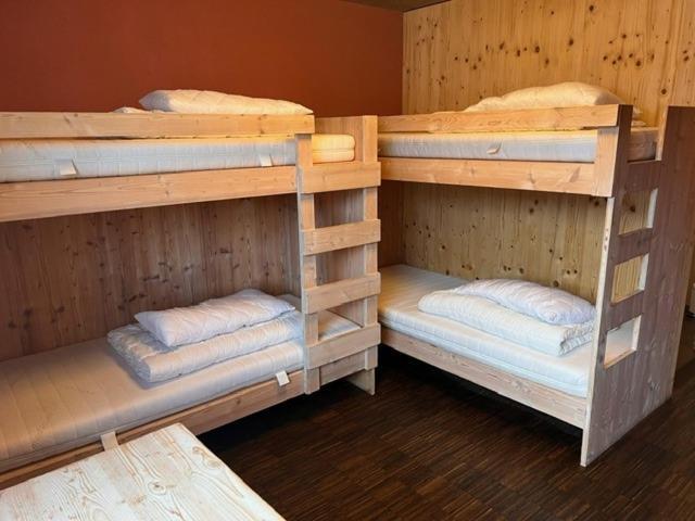 Nova Casa Spinatscha Hostel *