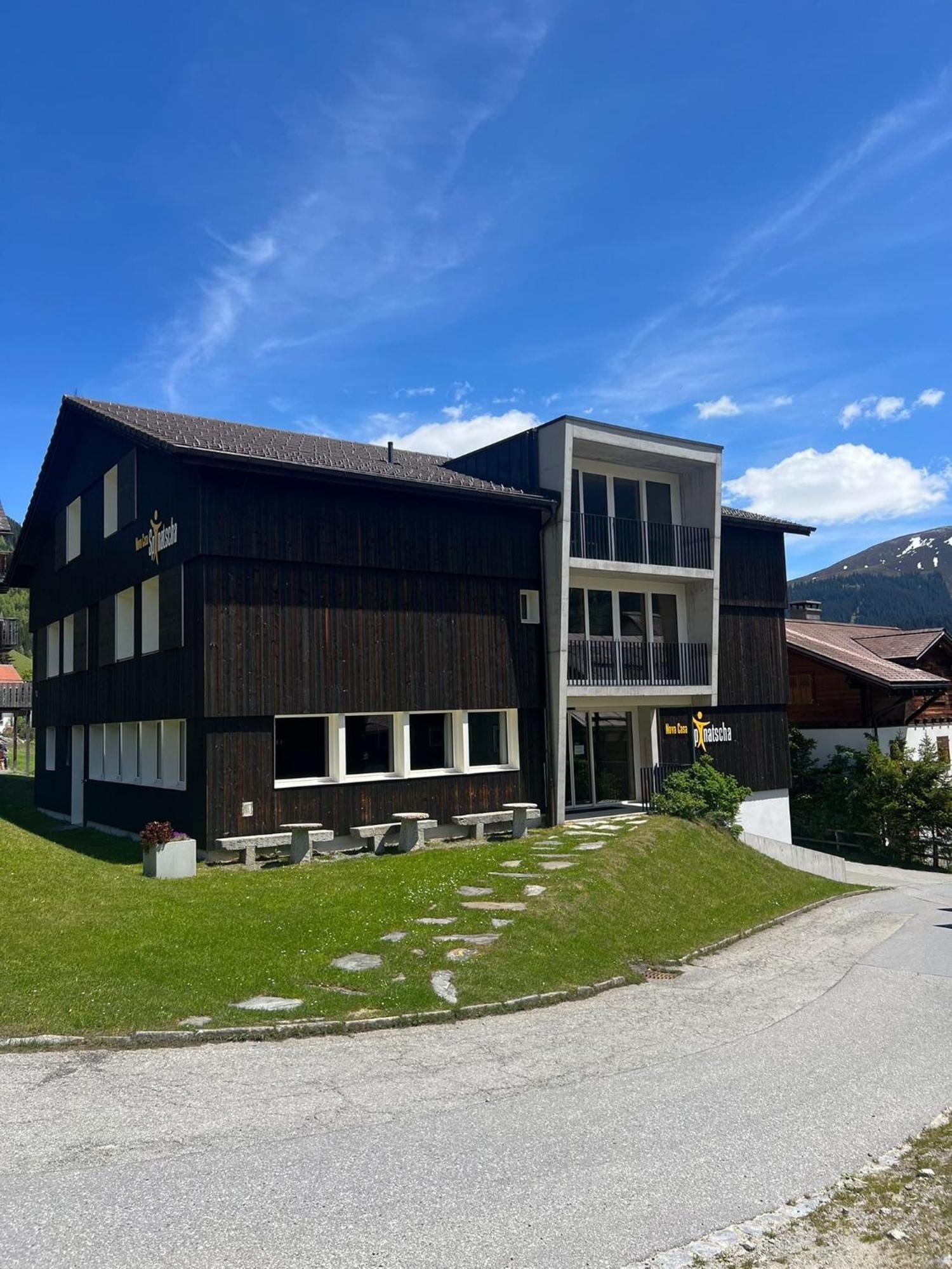 Nova Casa Spinatscha Auberge de jeunesse Sedrun